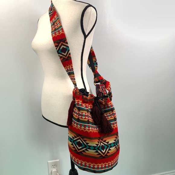 Aztec Southwestern Woven/Knitted Boho Bucket Bag Crossbody Shoulder Bucket Bag - Picture 8 of 8